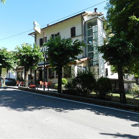 Albergo Ristorante Villa Svizzera Відічіатіко Екстер'єр фото